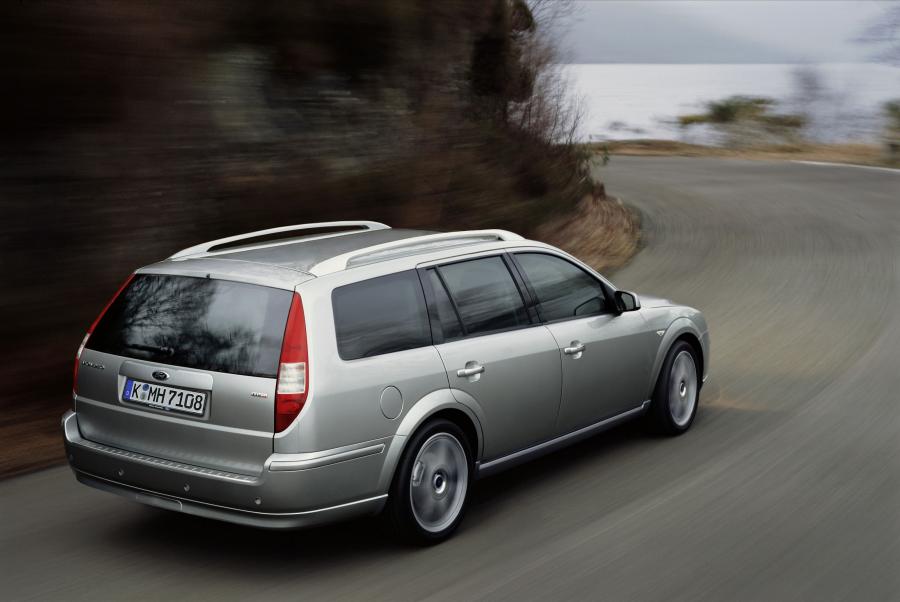  Ford Mondeo Wagon 2003 года  (фото 8 из 19)